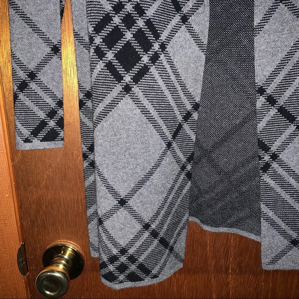 Women’s M JONES NEW YORK COLLECTION Gray Plaid Open Front Sweater Coat Business - Picture 3 of 9